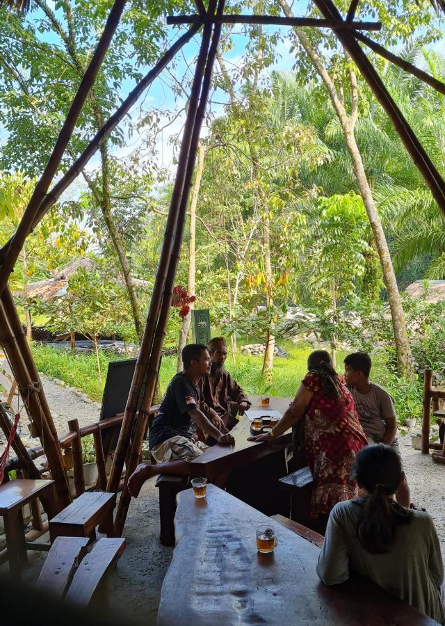 Etalauser Jungle Gate Ecoresort Bukit Lawang Bagian luar foto